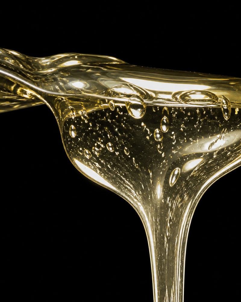 Golden oil macro